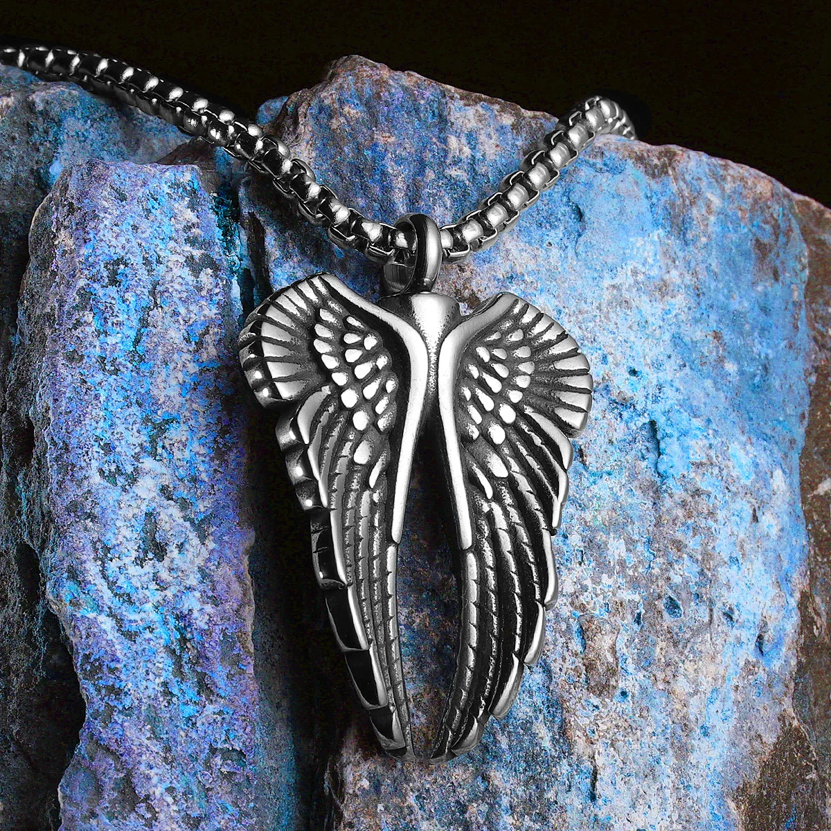 Aesthetic Angel Wing Urn Amulet Men Necklaces Stainless Steel Pendant Chain Women Jewelry Cool Male Accessories Gifts Wholesale