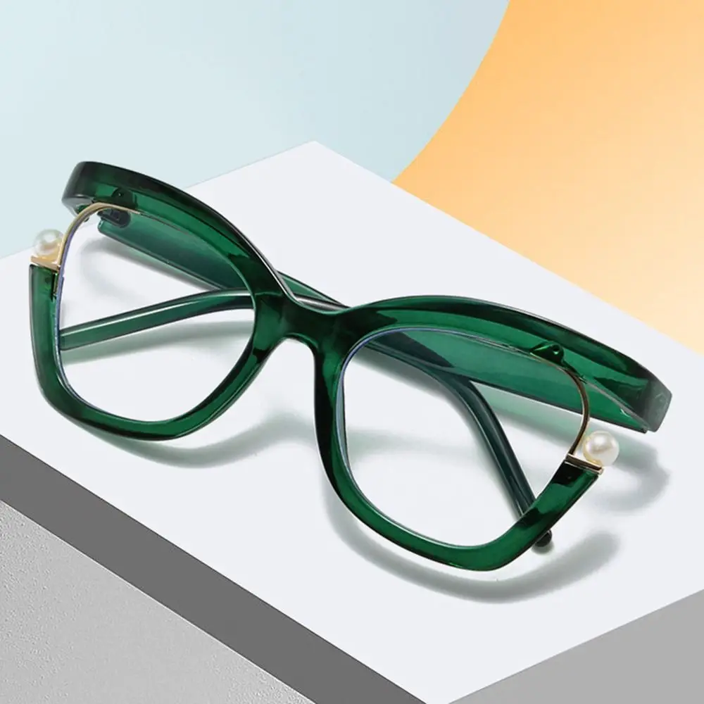 Cat Eye Rainbow Women Sunglasses Luxury Gradient Candy Color Summer Glasses Vintage Trendy Cat Eye Optical Glasses Frame Selfie
