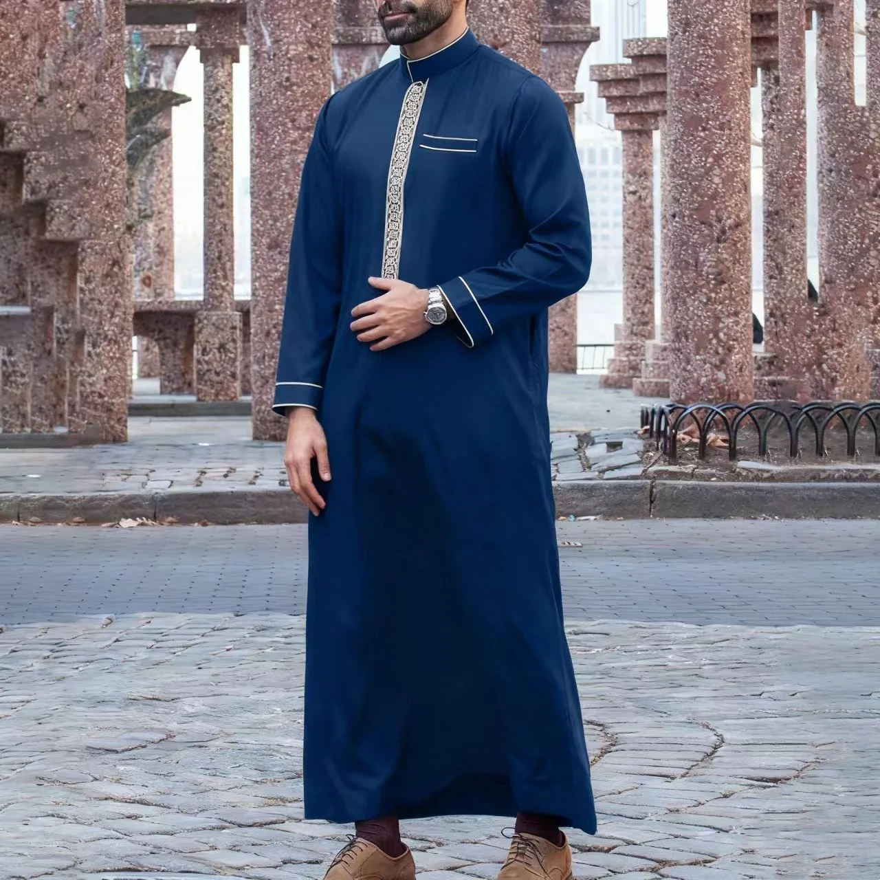 2025Stile etnico musulmano, vestaglie da uomo, ricami a maniche lunghe, abiti arabi con colletto rialzato, abbigliamento tradizionale