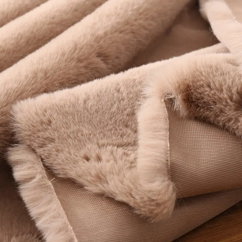 2cm Faux Fur Artificial Rabbit Plush Fabric 25x50cm Soft And Inelastic Suitable For Winter Fur Clothing Scarves Plush Fabric