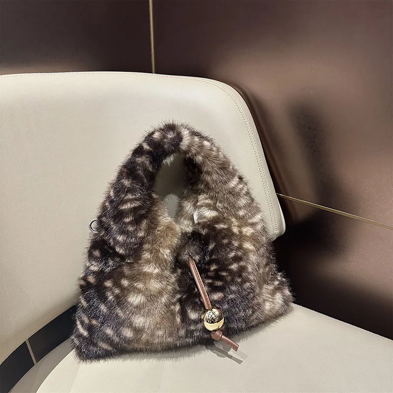 

Роскошный новый дизайн, женская сумка из искусственного меха, зимняя мягкая теплая сумка для девочек, пушистая большая вместительная сумка-тоут, высококачественный меховой кошелек