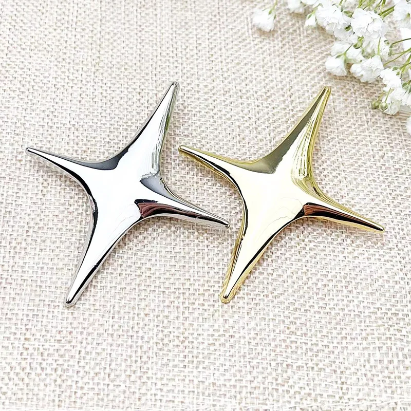 Spring Summer fashion Multiple Styles Design Smooth Metal Heart star Ellipse Brooch Female Clothing Handbag Backpack Decorative