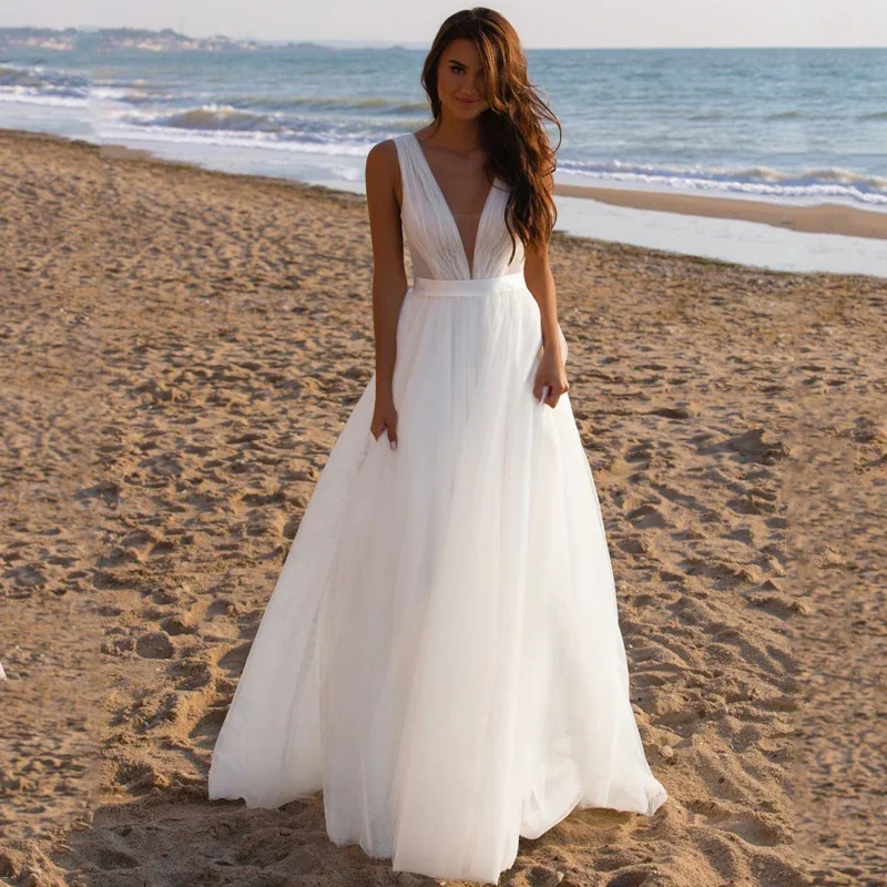 

Romantic Woman Beach Bridal Wedding Dresses A Line Sleeveless V Neckline Boho Bride Gown for Backless 2023 Sweep Train White