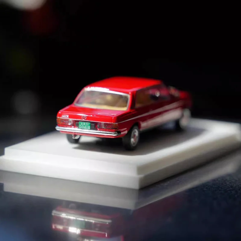 

GOC масштаб 1:64 230e v123 красный сплав имитация модели автомобиля статическая коллекция украшенные праздничные подарки игрушки сувенирный подарок