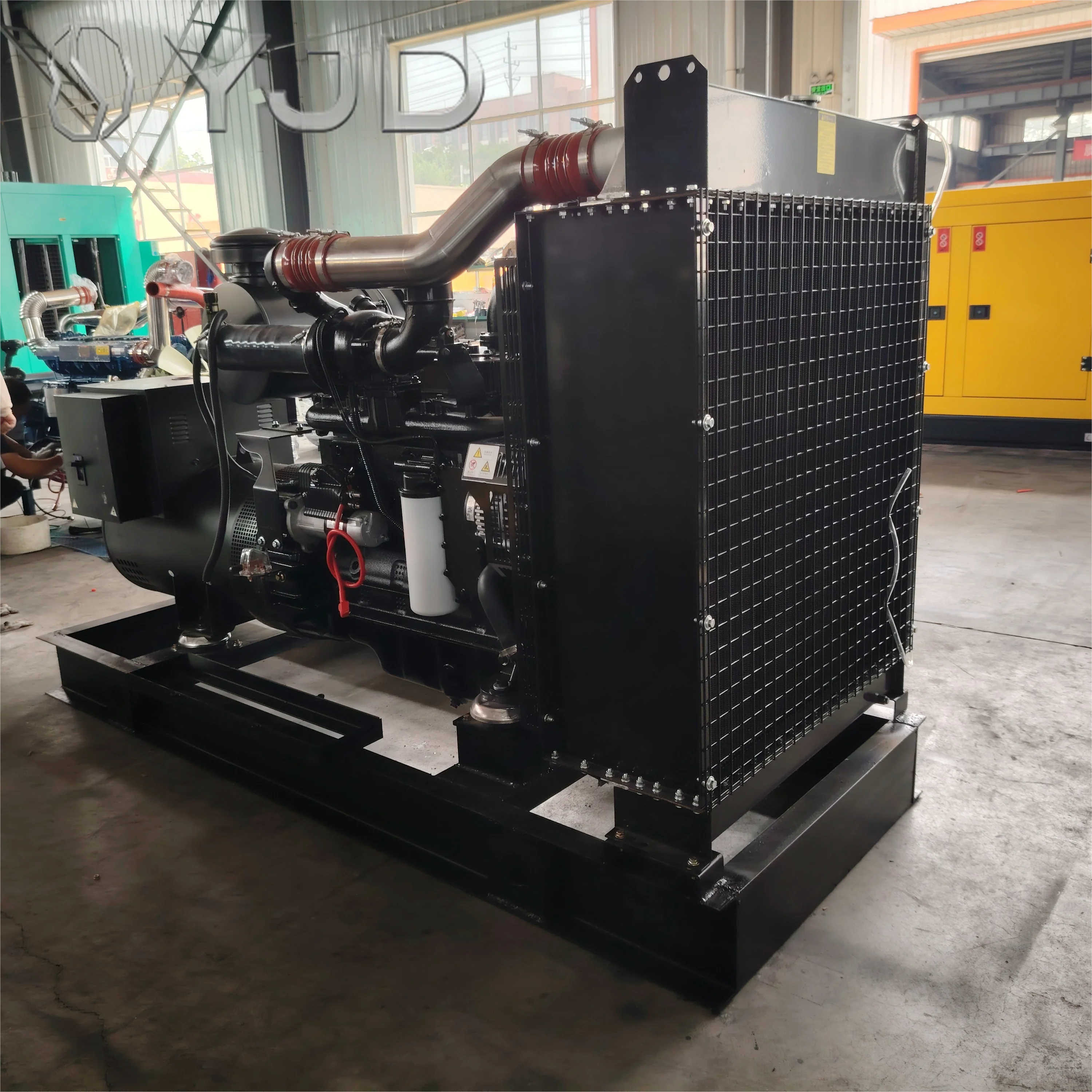 Diesel Generator Set 200kw for Cummns Open Frame with Automatic Voltage Regulation 24V DC Electric Start 380V/220V 50/60Hz