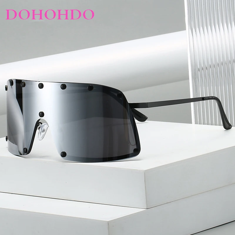 Y2K Steampunk Oversized One-Piece Rivets Decorate Women Men Sunglass Brand Designer Shade Outdoor Sports Windproof Goggles UV400