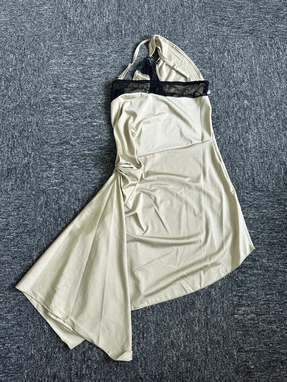 Sexy Halter Neck Cutout Off-Shoulder Deconstructed Lace Dress Chic and Sultry Strapless Women's Dress - Fall 2025 New Arrival