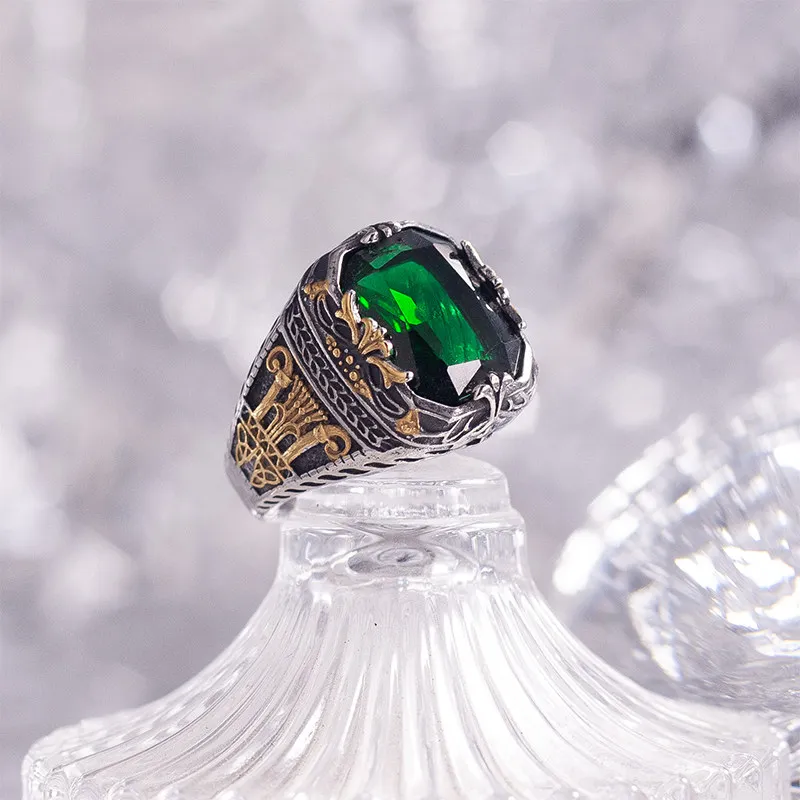 Retro Victorian Green Zircon Titanium Steel Ring for Men Women Ornate Filigree Carved Band Unisex Couple Statement Jewelry Gift