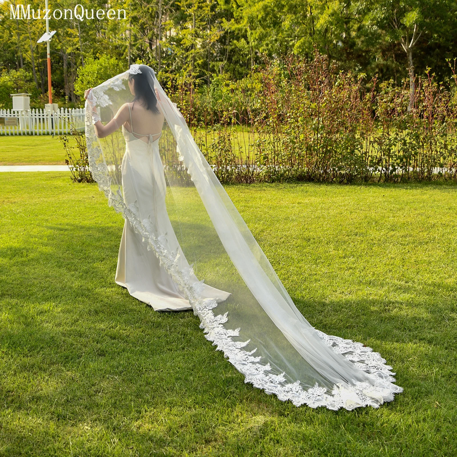 

TOPQUEEN вышитая кружевная фата для собора, длинные свадебные аксессуары без расчески, головной убор для уличного газона, свадьбы M186