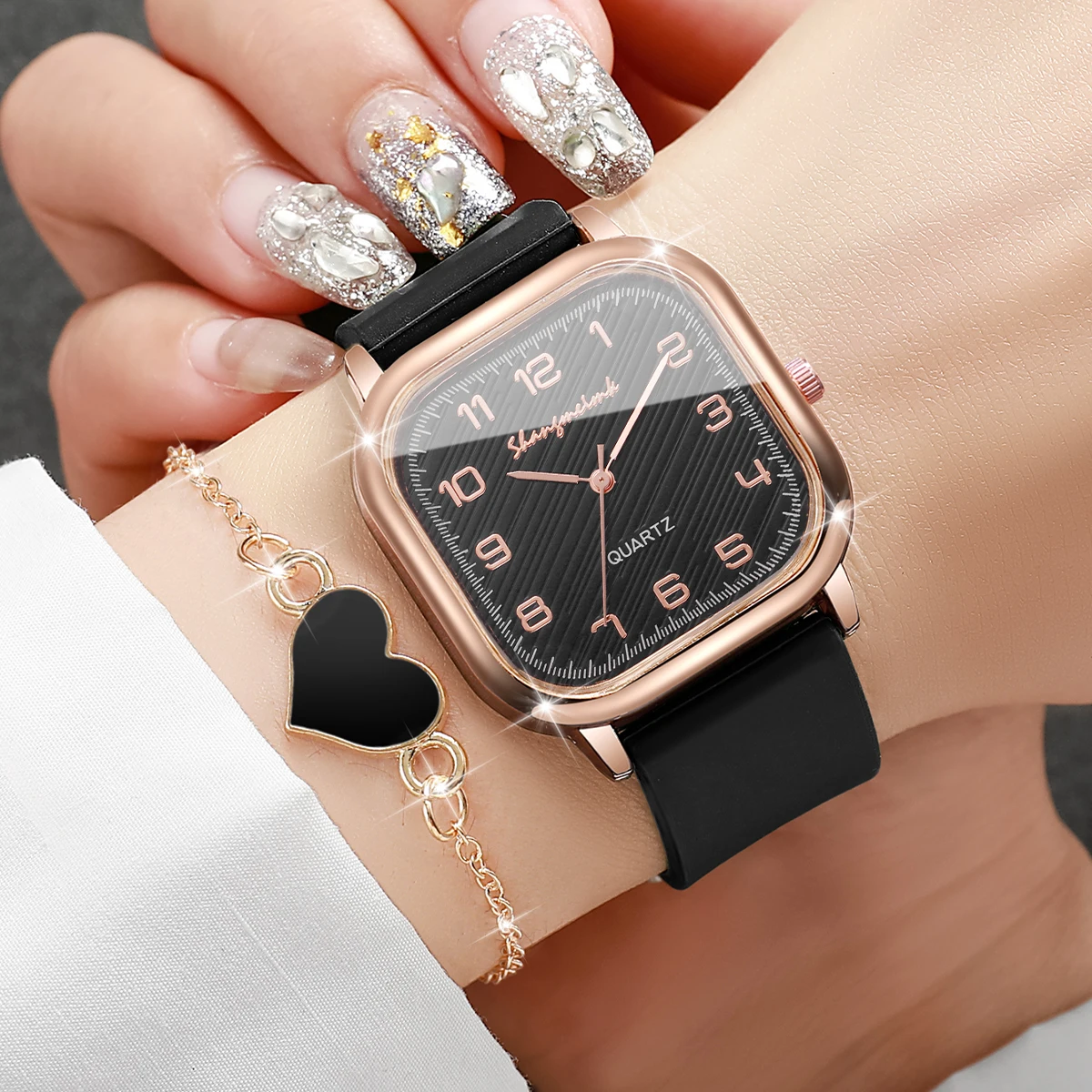 4PCS Fashion Square Women Watches Heart Bracelets Set Casual Silicone Strap Quartz Watch Reloj Mujer（Without Box）