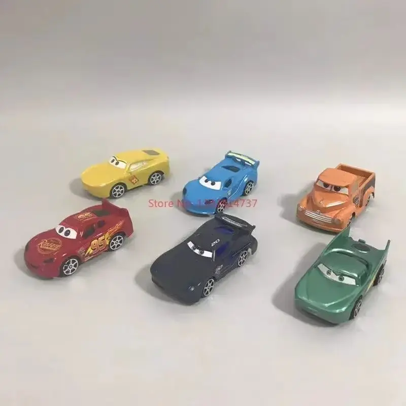 Disney Pixar Cars Set Lightning Mcqueen Figuren Jackson Storm Mack Onkel LKW Pull-Back Autos Modell Puppe Kinder Spielzeug als Geschenk