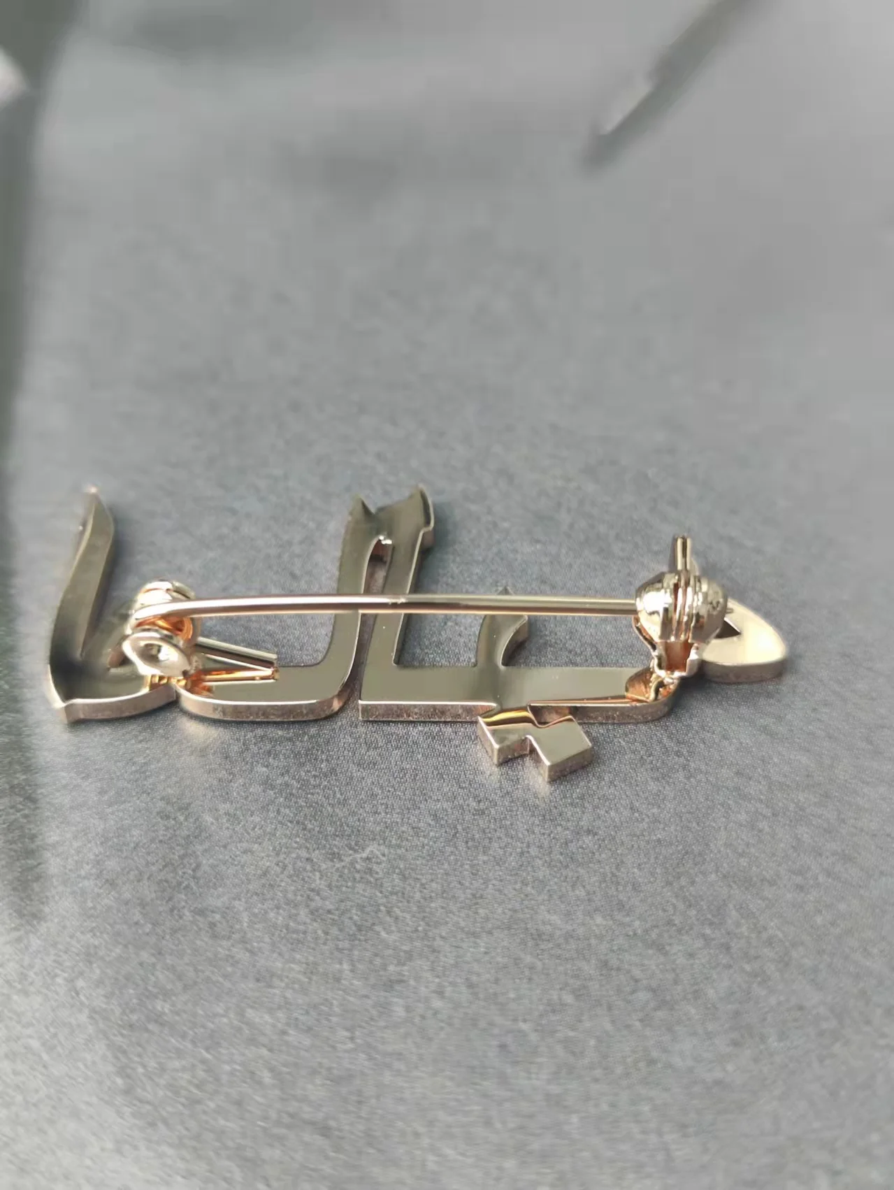 Personality Name Brooch Arabic Name Brooch Ladies Stainless Steel Arabic ASlphabet Jewelry