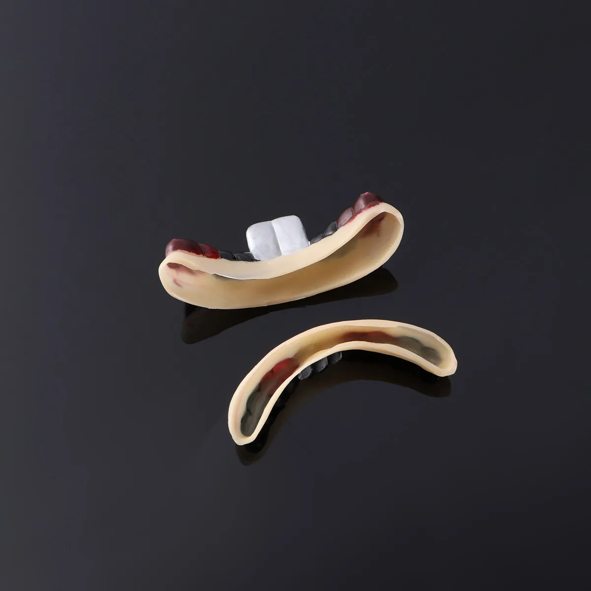 

Искусственные зубы для Хэллоуина: клыки, забавные детские игрушки, реквизит для косплея