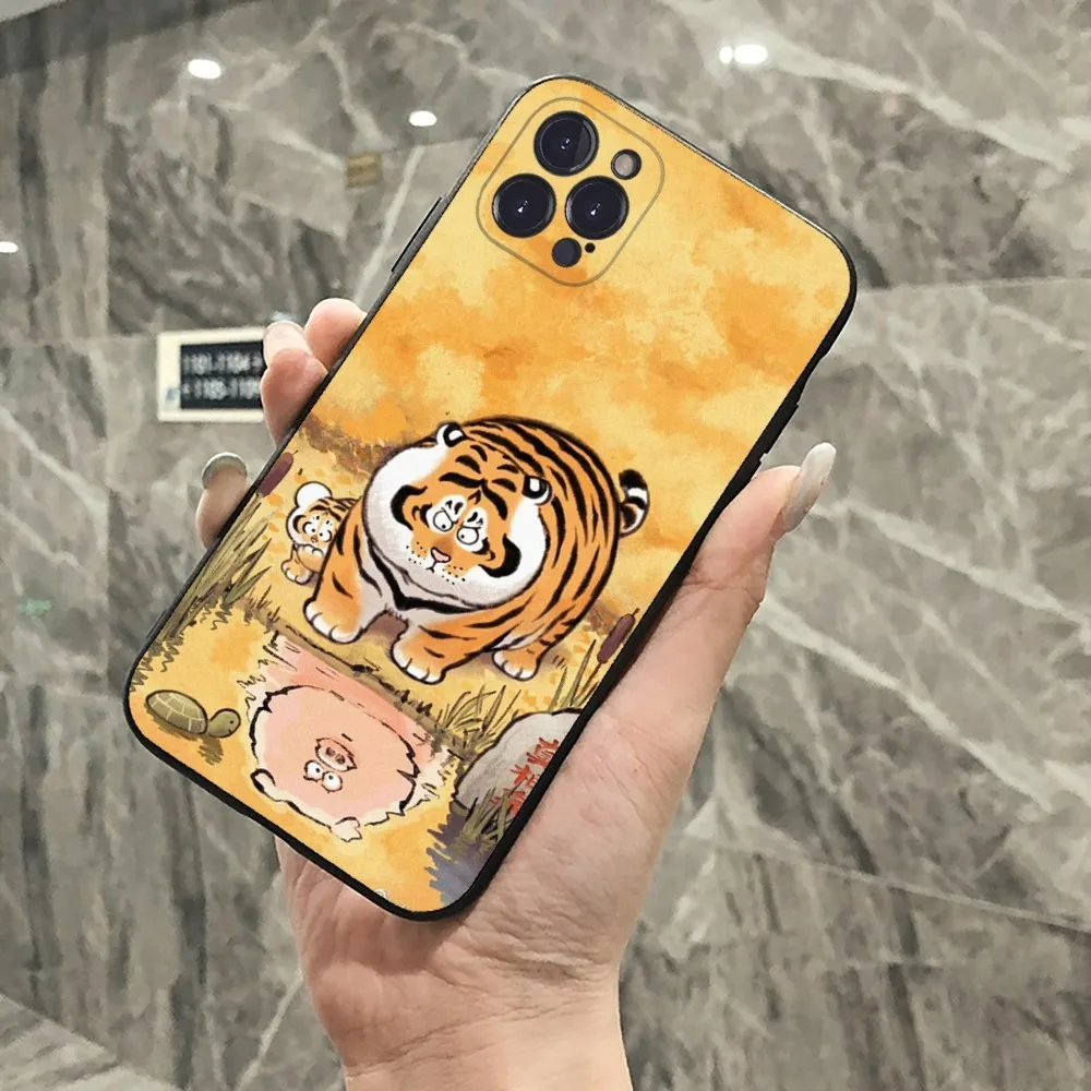 Cartoon Fat Tiger   Phone Case for iPhone 15 8 7 6 6S Plus X SE 2020 XR XS 14 11 12 13 Mini Pro Max Mobile Case