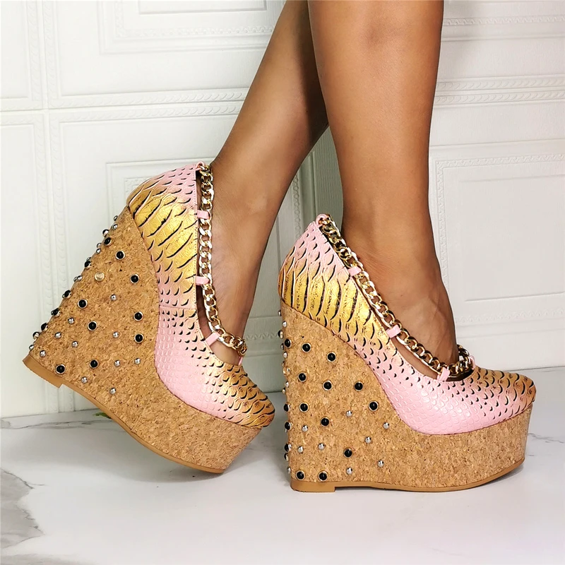 

Woman Beads Rivets Studs Wedge Heels Platform Pumps Pink Gold Gradiant Leather Chains Pointed Toe Shoes Slip-On Vacation Heel