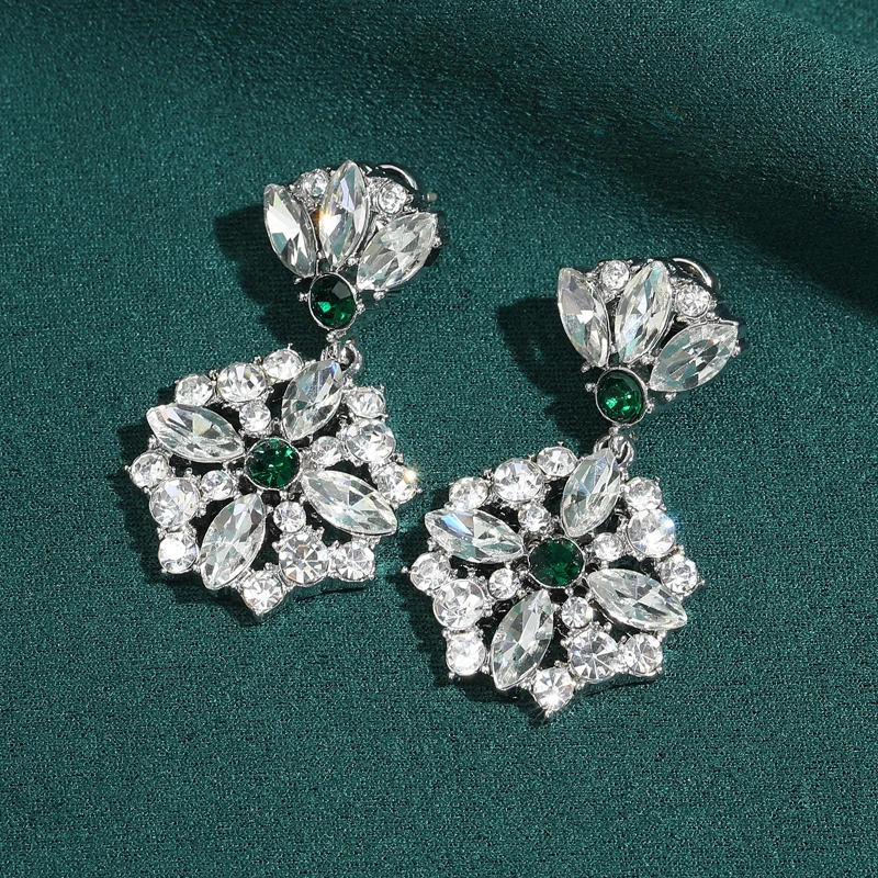 

Pendant Antique Silver Color Large Zircon Snow Flower Earring Rhinestone Drop Designer Jewelry For Girls Valentine Day Retro