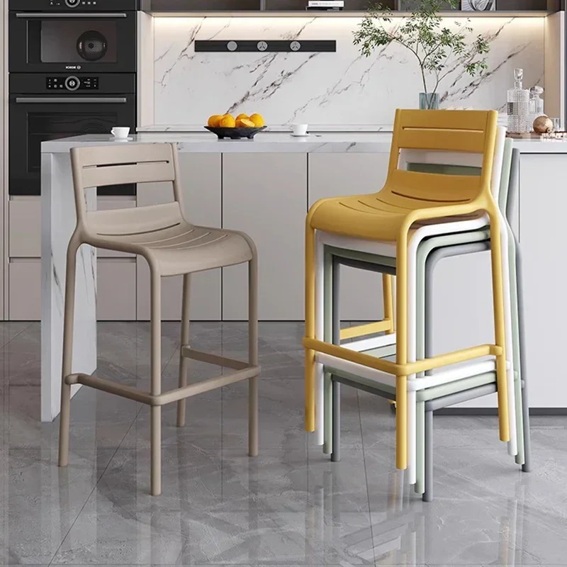 Tabouret haut extérieur en plastique avec dossier empilable, chaise haute domestique, mobilier design moderne et minimaliste