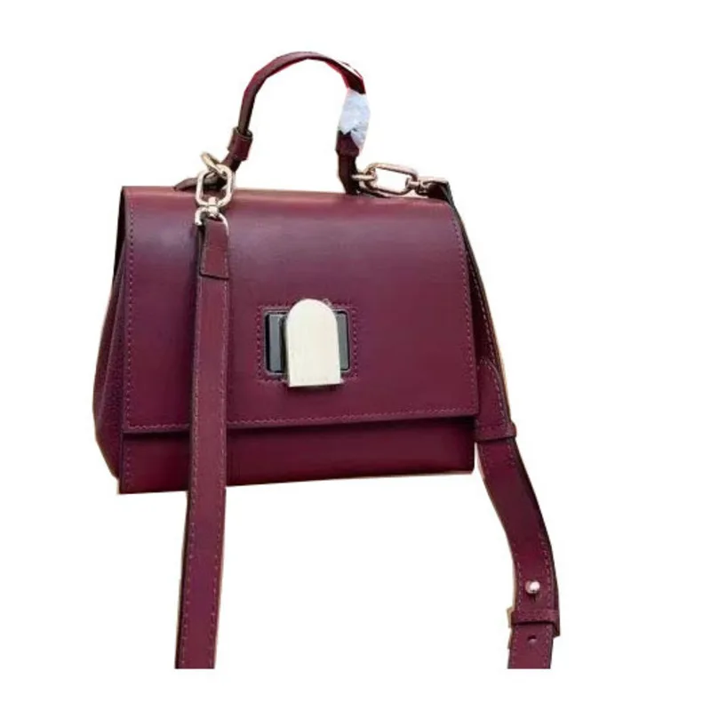 

Single Shoulder Bag Crossbody Handbag for Women Versatile Small Messenger Exquisite Leather Luxury High Quality Y2k Female Bags