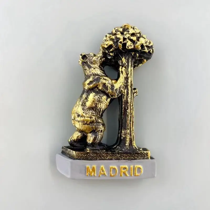 Ciudad de Madrid, España: Estatua de oso de fresa, artesanía decorativa 3D conmemorativa turística, pegatina magnética para refrigerador
