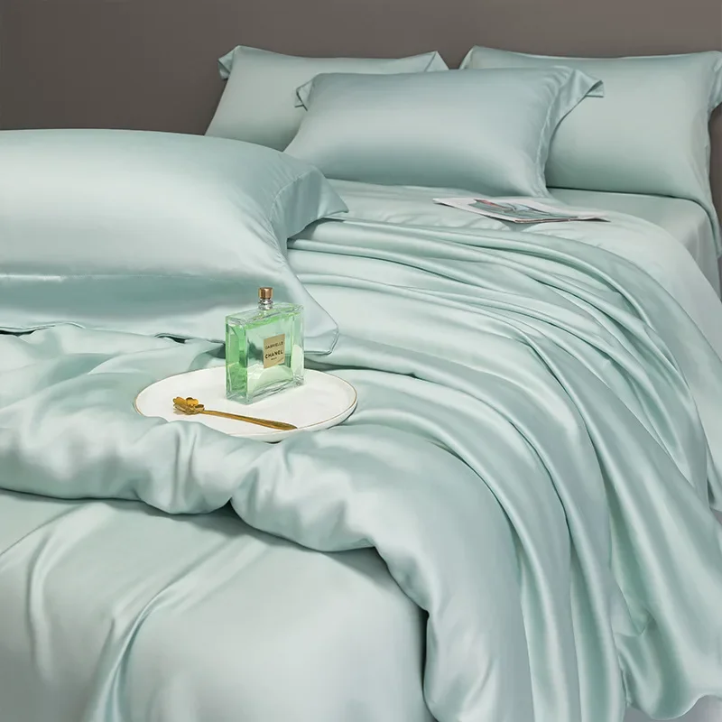 

Class A light luxury Tencel four-piece summer ice silk sleeping naked silk sheets high-end quilt cover