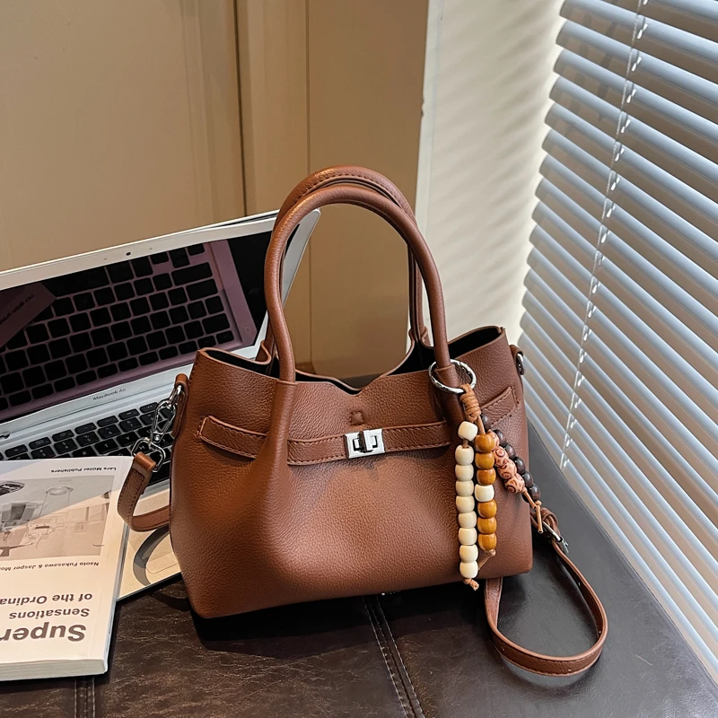 حقيبة كروس عصرية بتصميم كاجوال للنساء بسعة كبيرة بلون سادة وفريدة من نوعها #4