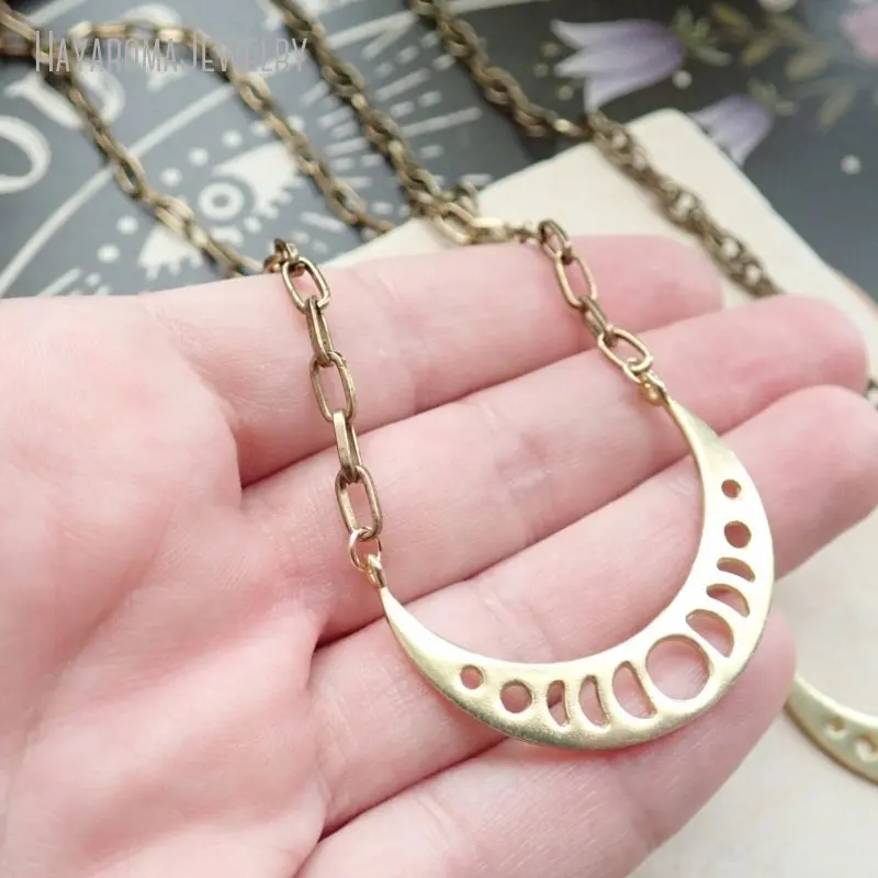 

NM46897 Crescent Moon Phase Choker Necklace for Women Stainless Steel Chains Celestial Lunar Jewelry