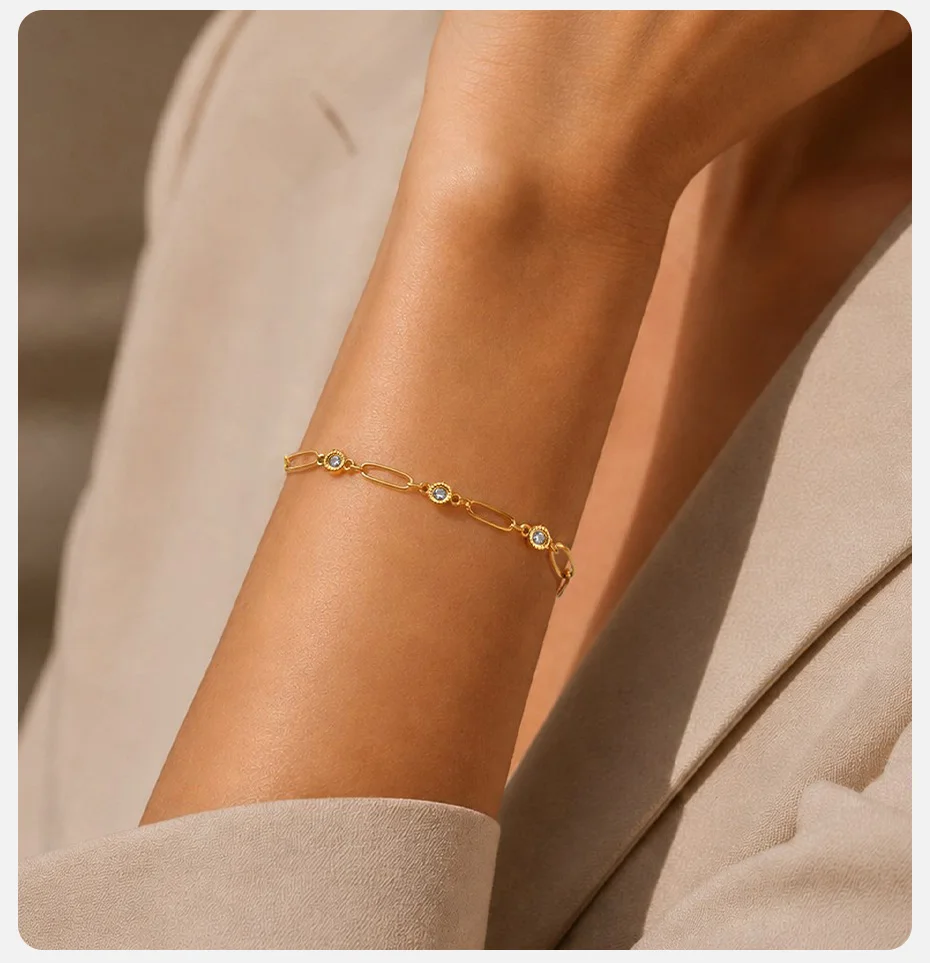 Vnox Eleganter, vergoldeter Charm mit Zirkonia für Damen, geometrisches, hohles Armband aus Edelstahl, handgefertigt, Party-Schmuck – Detail 3