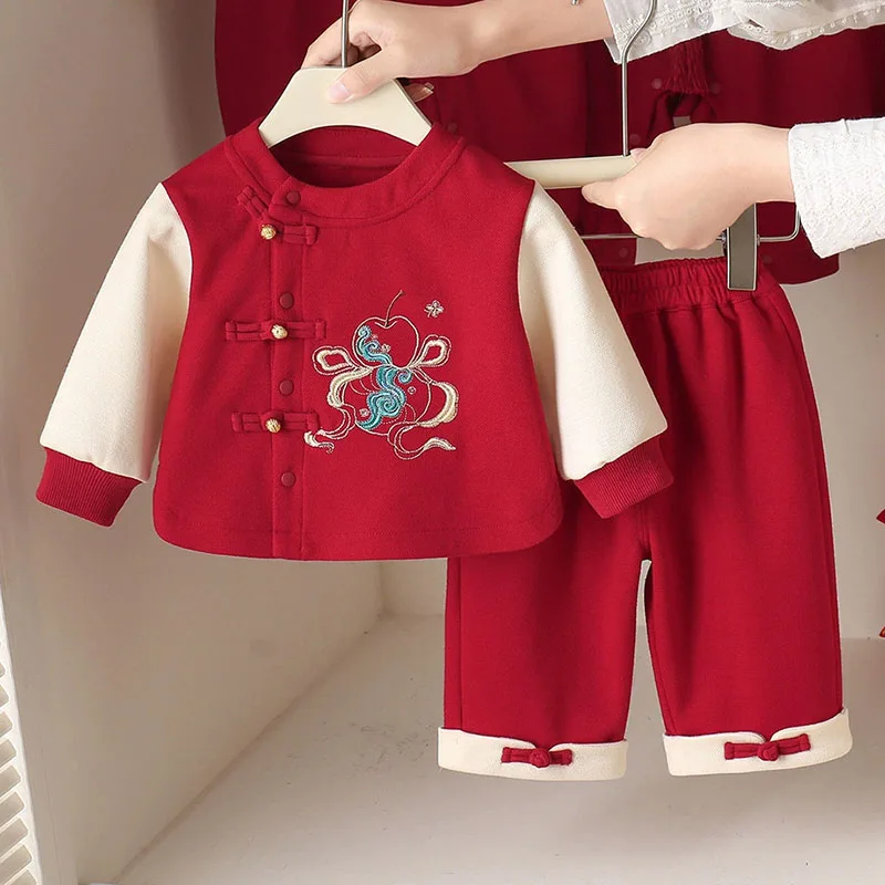 

Autumn Newborn Girls Clothes Toddler Boy Outfits Cartoon Embroidery Red Long Sleeve Tops+Pants Chinese New Year Baby Outfit B200