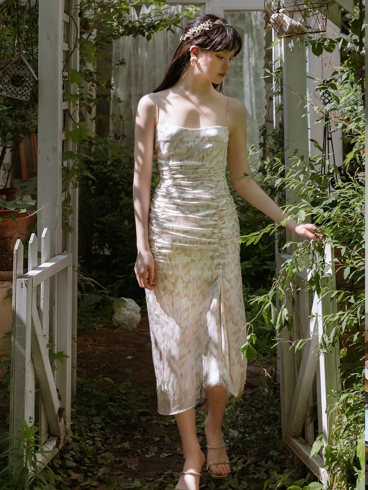 

Оригинальный комплект Wcouture: тонкий топ на бретельках с цветочным принтом, асимметричный подол, стринги, стройнящий эффект, длинный, сладкий стиль...