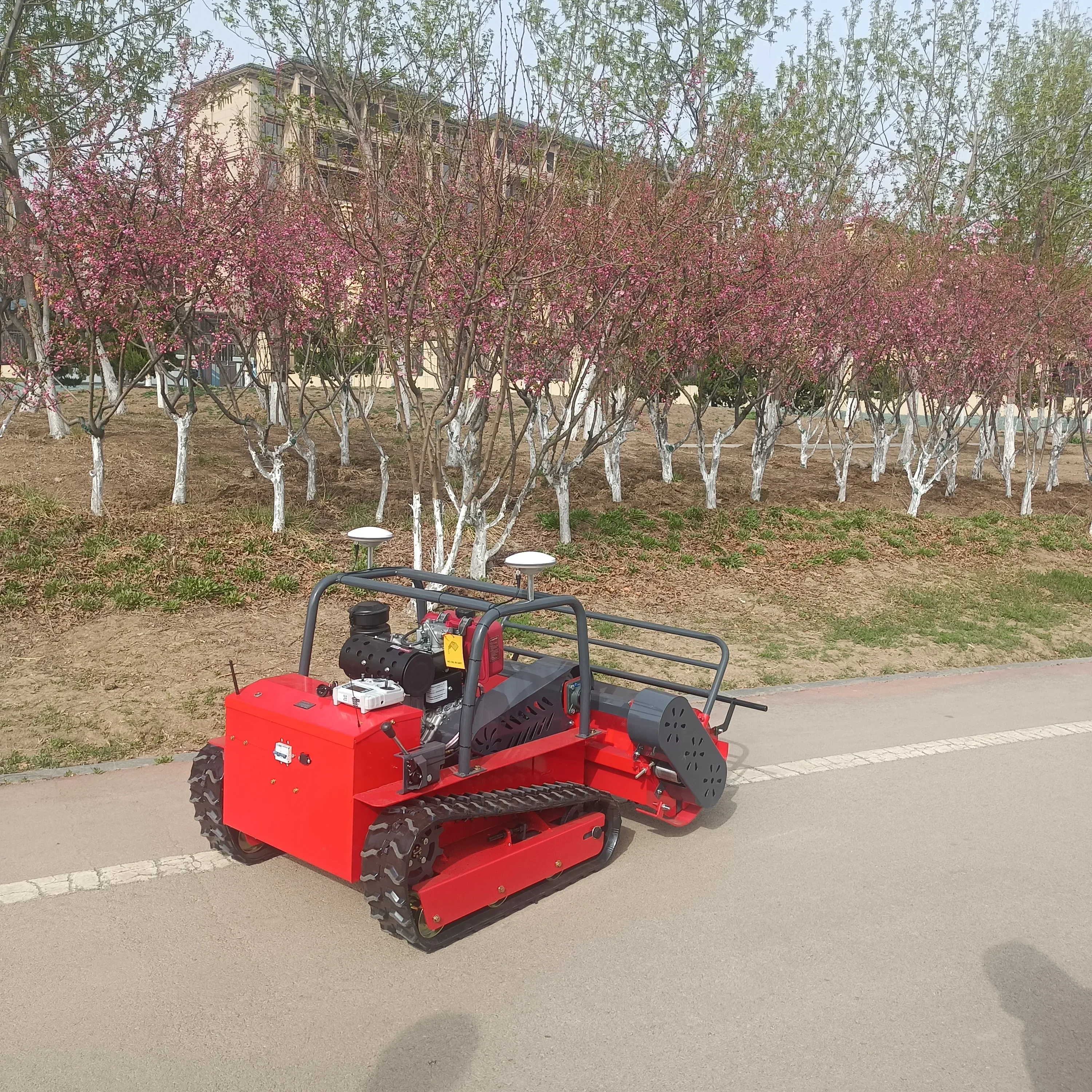 GPS RTK Tracked Zero Turn Robotic Lawn Mower Remote Control Crawler Brush Cutter For Bush Steep Slope Hillside Orchard Weeding