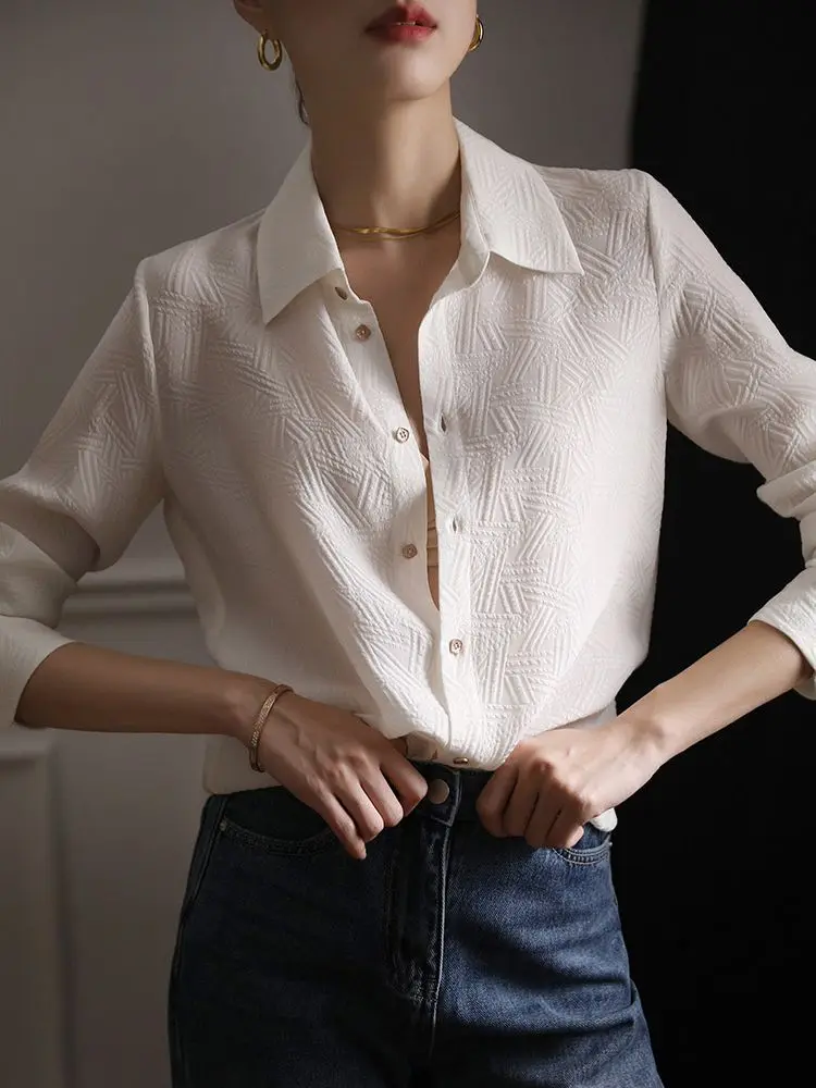 Fashion Chic Three-dimensional Jacquard Long Sleeved White Shirt with Design Sense 2024 Spring Autumn New Versatile Straight Top