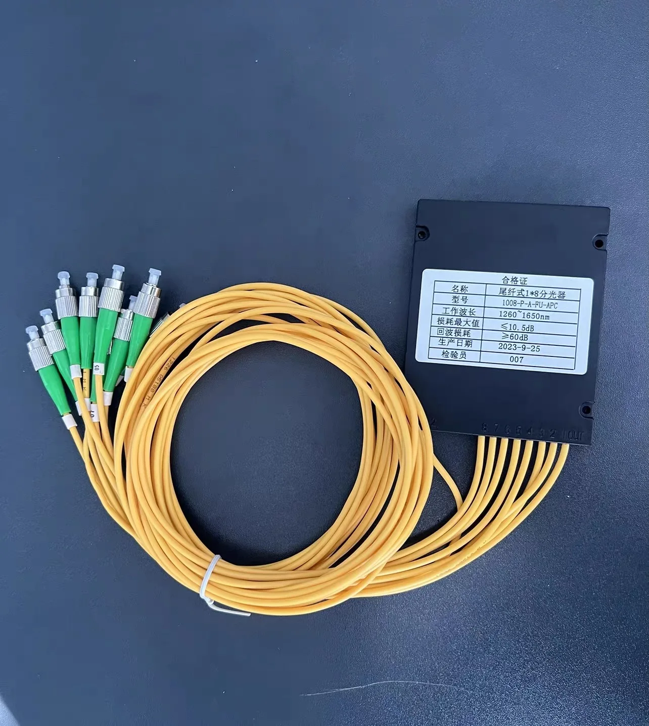 2x8 optical fiber PLC splitter 3pcs 2*8 box type SC FC ST LC pigtails type Cassette FTTH coupler yellow 2:8