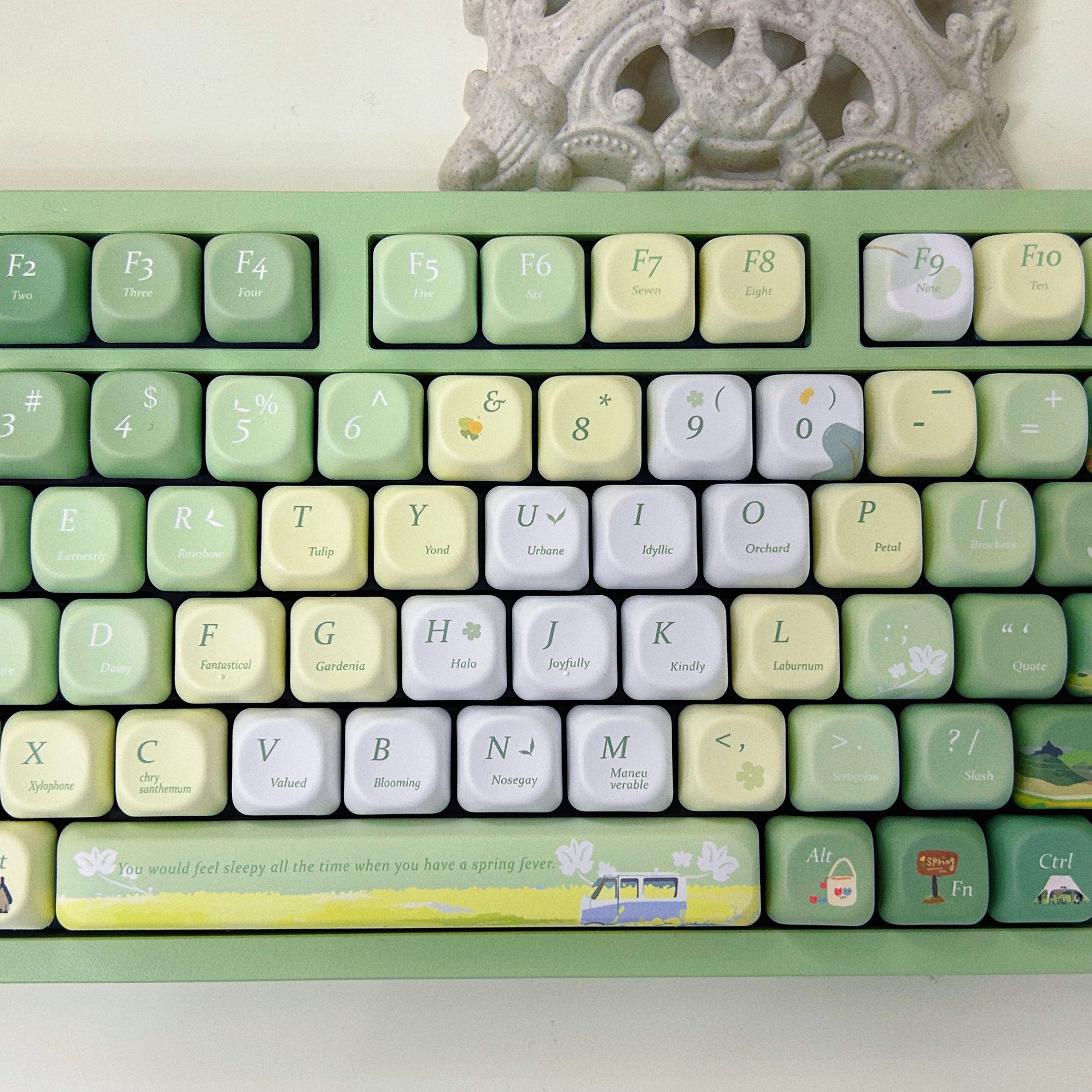 Spring Outing Themed Dye Sub Keyboard Keycaps 127 Keys MOA Profile PBT Keycaps for Cherry Gateron MX Switches Gaming Keyboards