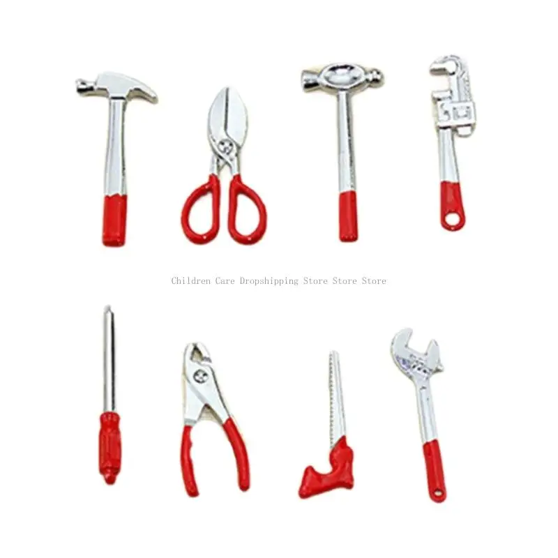 مجموعة أدوات تفاعلية مكونة من 8 قطع من ملحقات بيت الدمية مع مفتاح مطرقة، تصميم واقعي لتنمية إبداع الأطفال