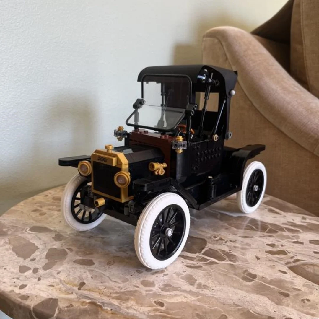 

1060pcs Ford Model T Building Blocks High Difficulty Adult Assembly Bricks Vintage Car for Model Toy for Kid Gift