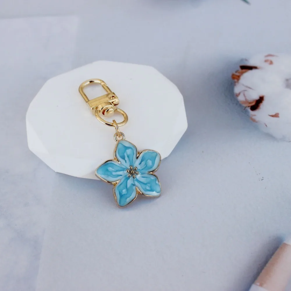 Cute Sweet Colorful Flower Keychain Resin Hanging Jewelry Mini Keychain Pendant Rope Decoration Car Key Ring Girls