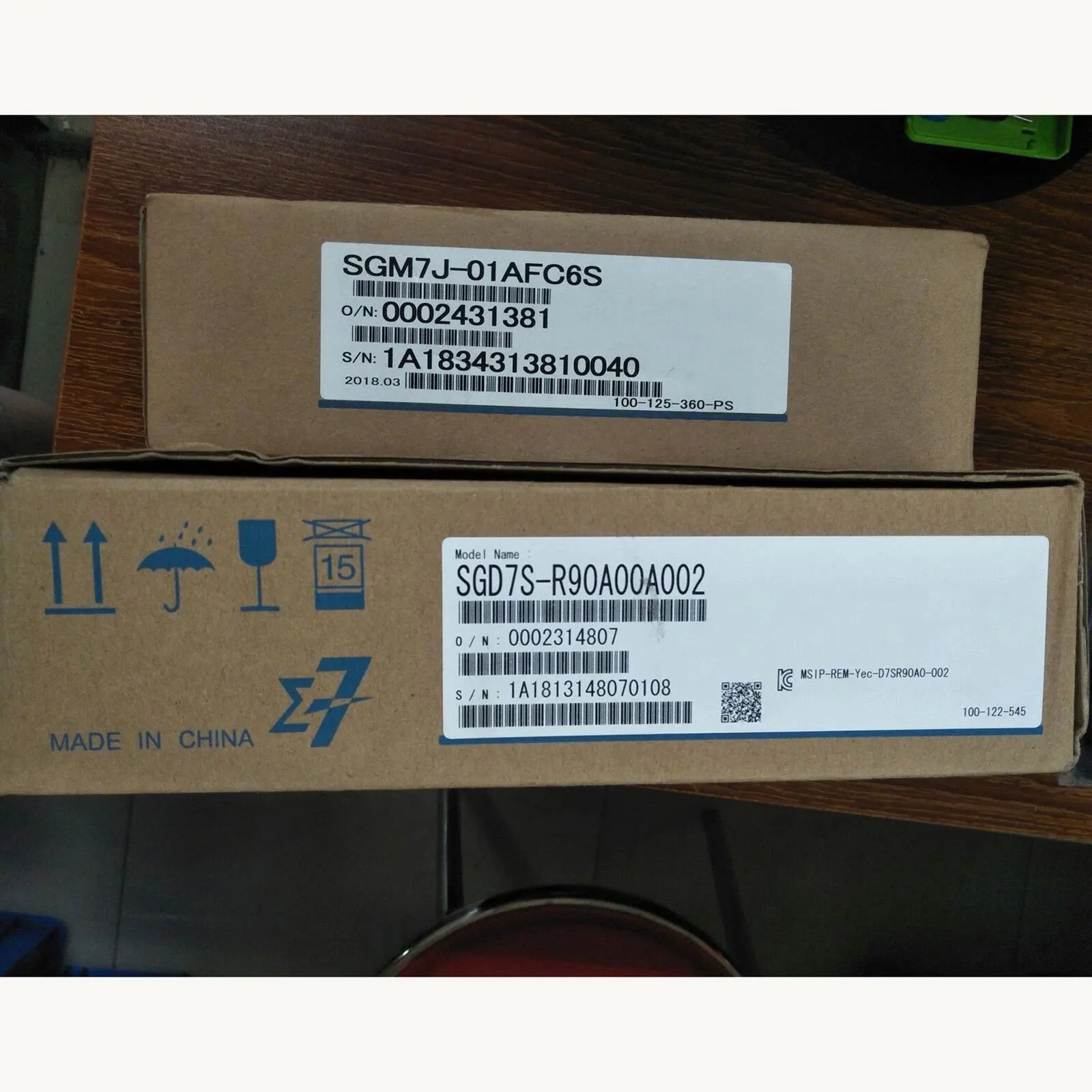 새로운 SGM7J-01AFC6S+SGD7S-R90A00A002 1년 보증