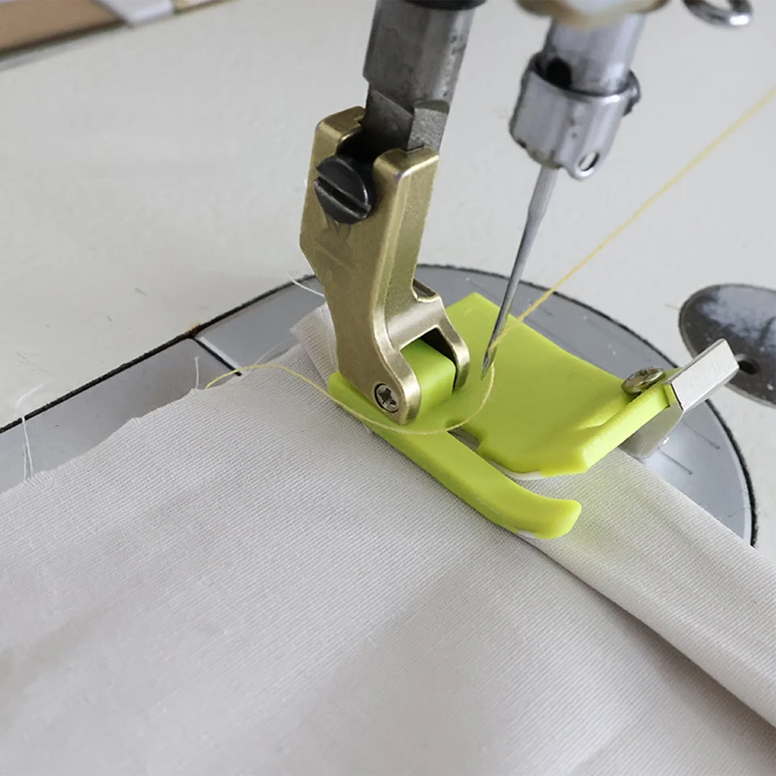 Prensatelas multifunción ajustables T9 de plástico, pies guía de borde rodante para dobladillo, accesorios para máquinas de coser industriales