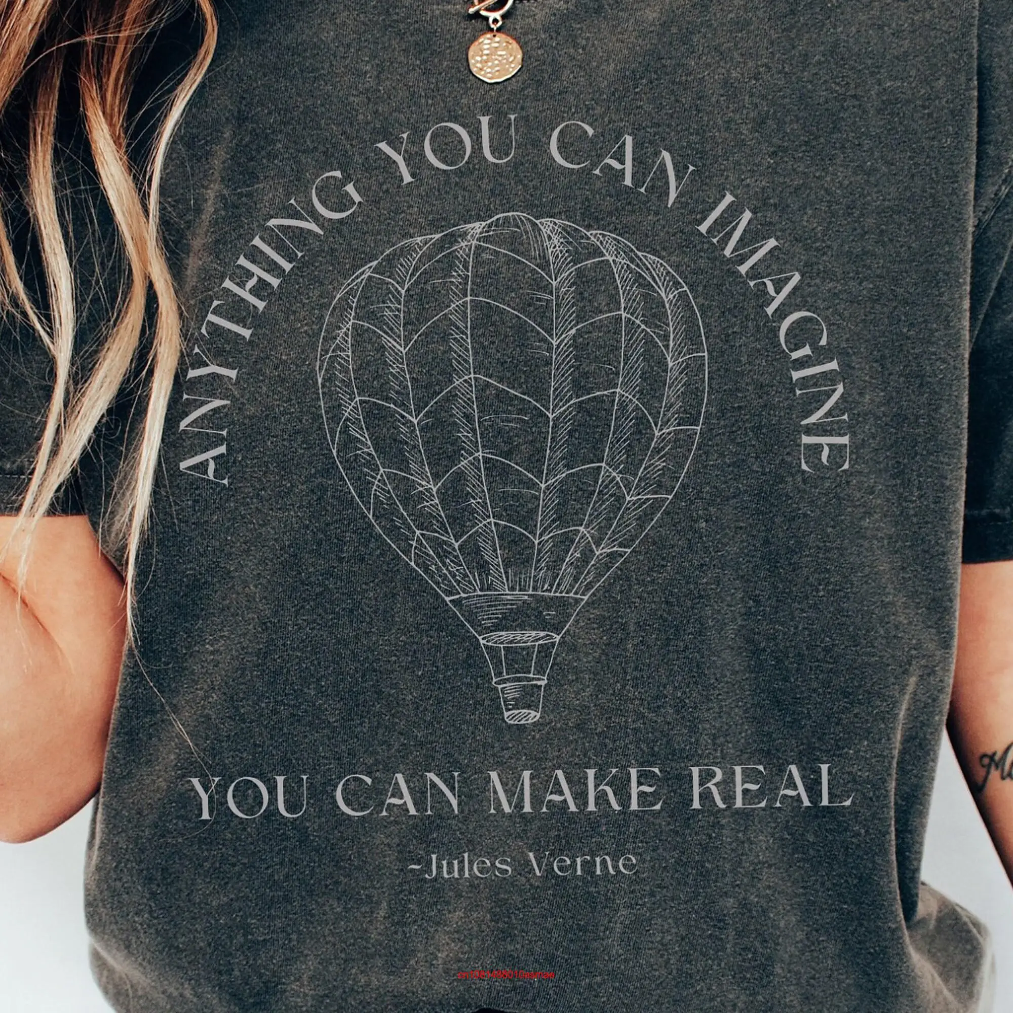 Футболка с изображением джуля верна, комфортные цвета, литературный поэт со всего мира за 80 дней, воздушный шар, литература