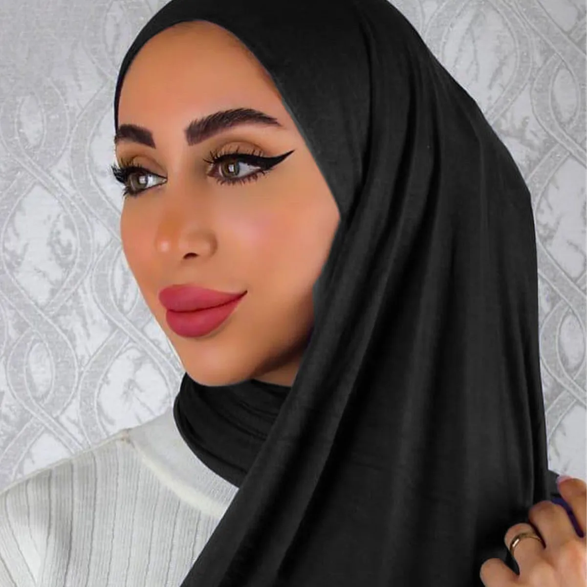 

Премиальный трикотаж, шарф-хиджаб, мусульманская длинная шаль, женский простой мягкий тюрбан, повязка на голову, платок, африканская женская повязка на голову 175x80 см