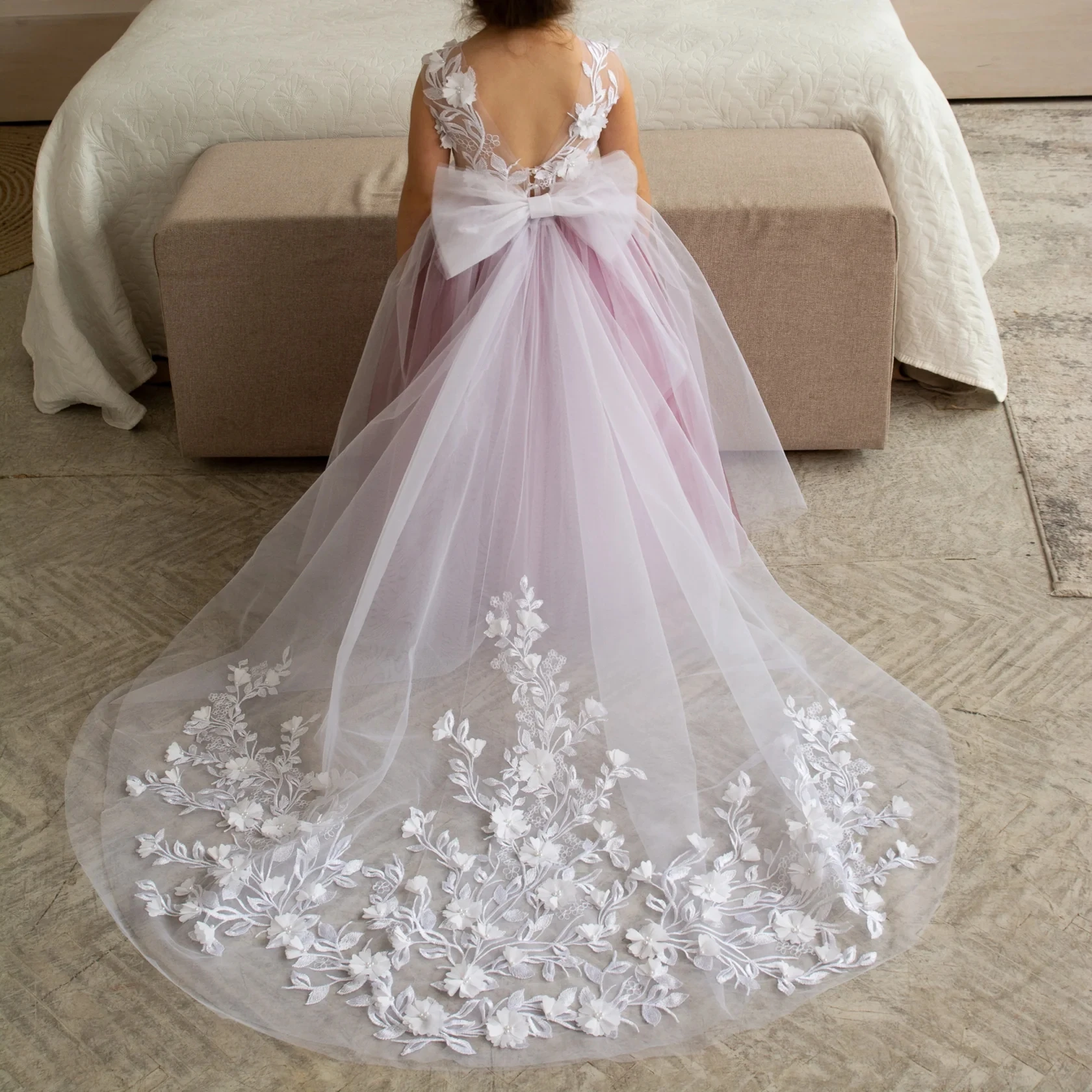 

FATAPAESE Elegant Flower Girl Dress Illusion Sleeveless Fluffy Ball Gowns Floral Lace3D Appqulies JuniorBridesmaid Party Dresse