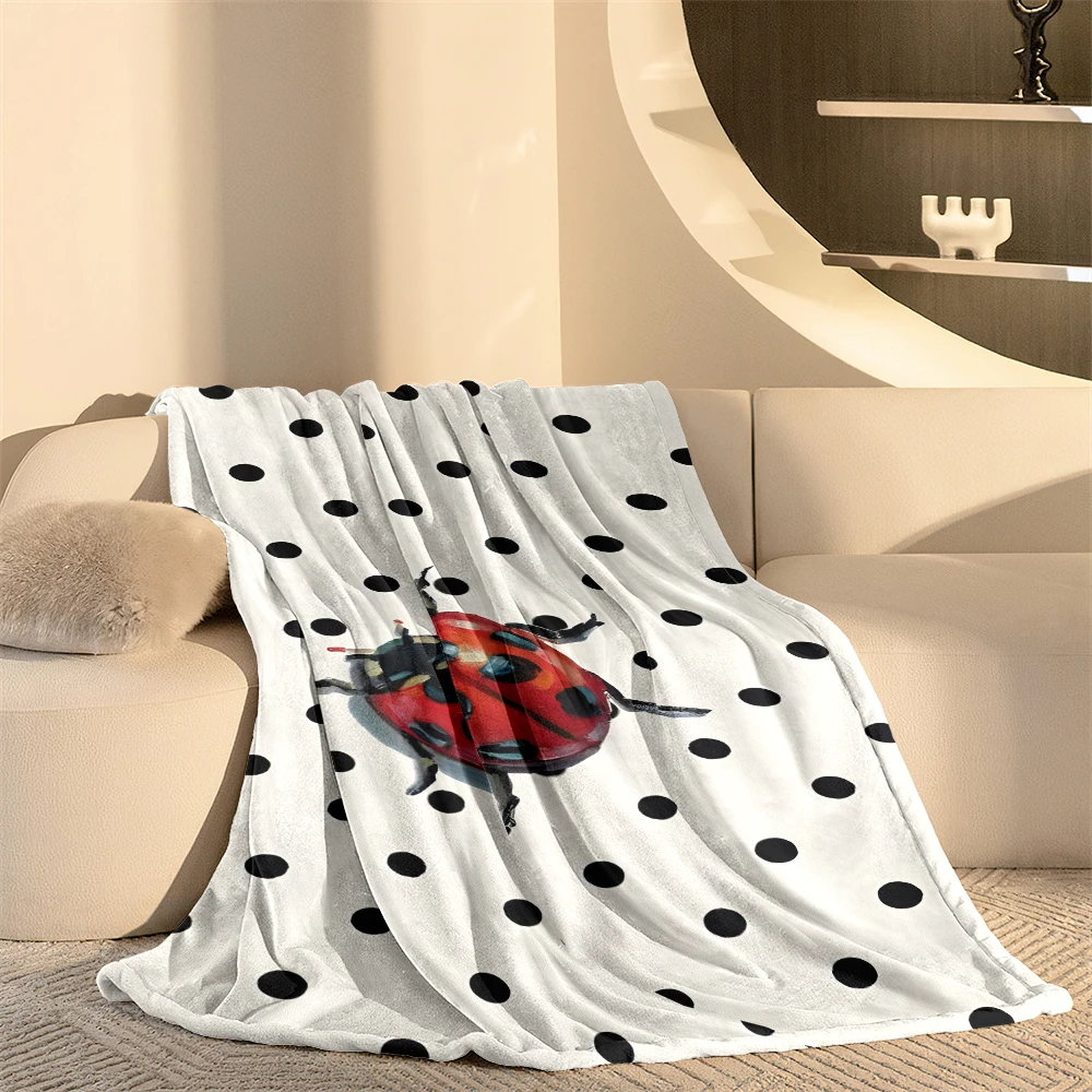 Cream Dots Ladybug Oil Lightweight Flannel Blanket Breathable Cozy Throw Blanket for Spring Summer Sofa Bed Air Conditioning