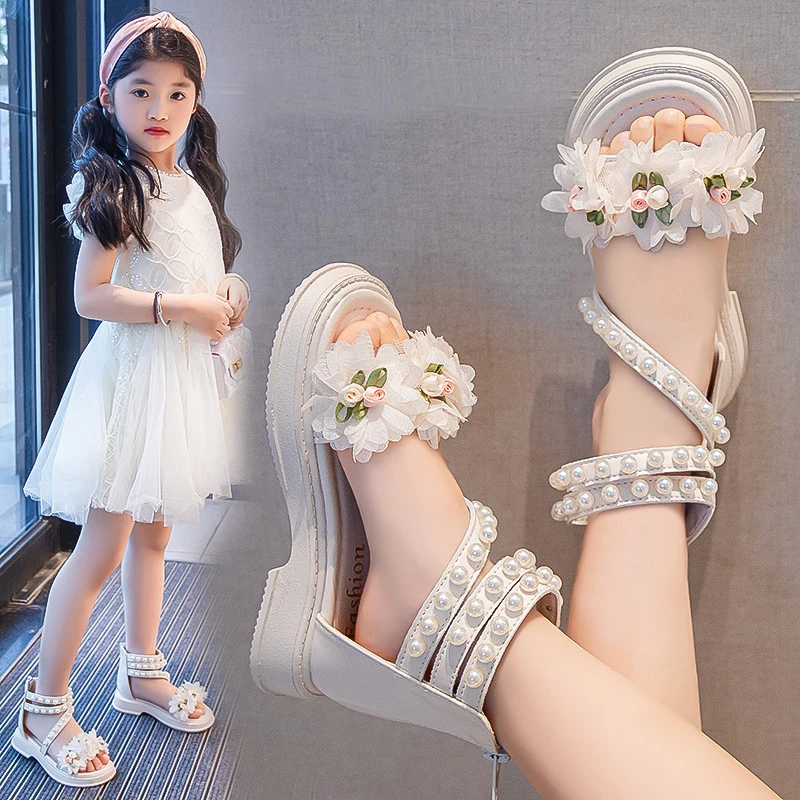 

2025 милые сандалии для маленьких девочек, летние сандалии для больших детей, модные сандалии с жемчугом и цветочным декором, тапочки