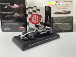 1/64 kyosho McLaren F1 MP4-20 2005 #9 #10  limited collection of die cast alloy model ornaments