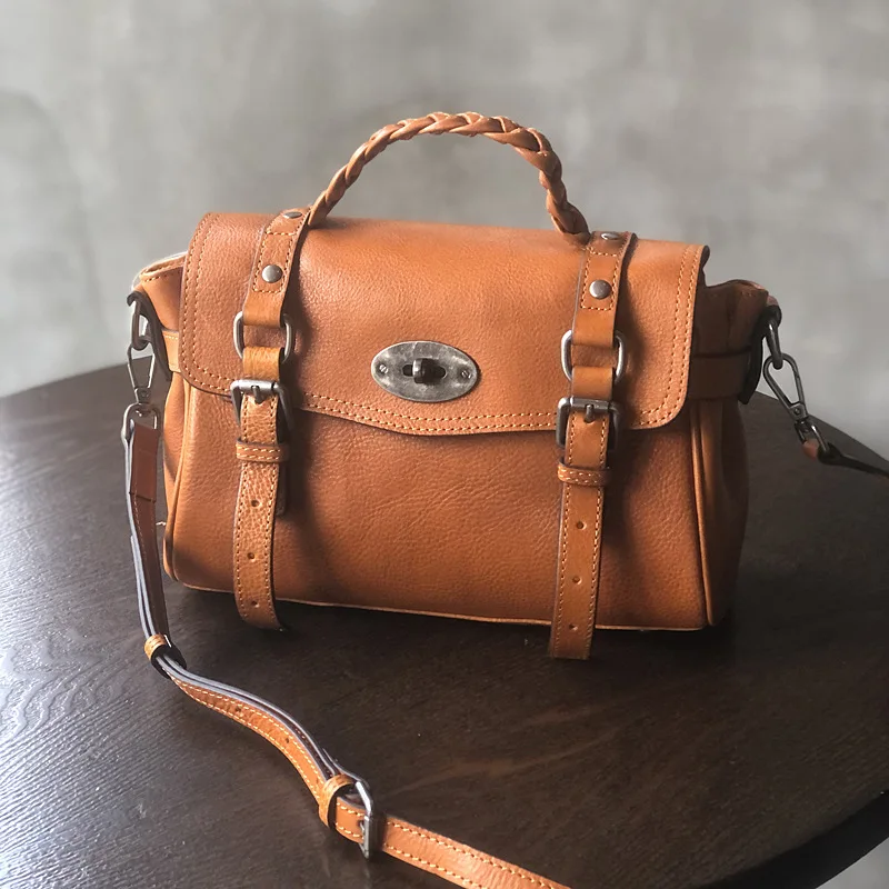 2022 Trendy New Vegetable Tanned Leather Bag All-Match First Layer Cowhide Classic Women Bag Twist Lock Bag Retro Leather Messen