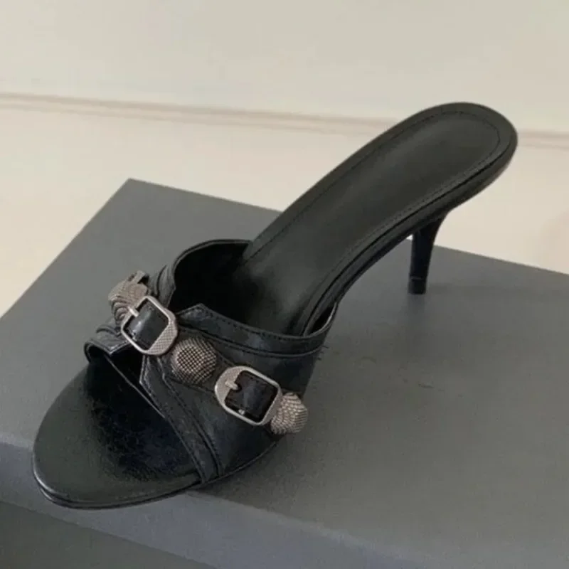 Zapato de mujer con tacón de aguja, casual multifunción con hebilla de tuerca, puntera chic, color negro, estilo vintage