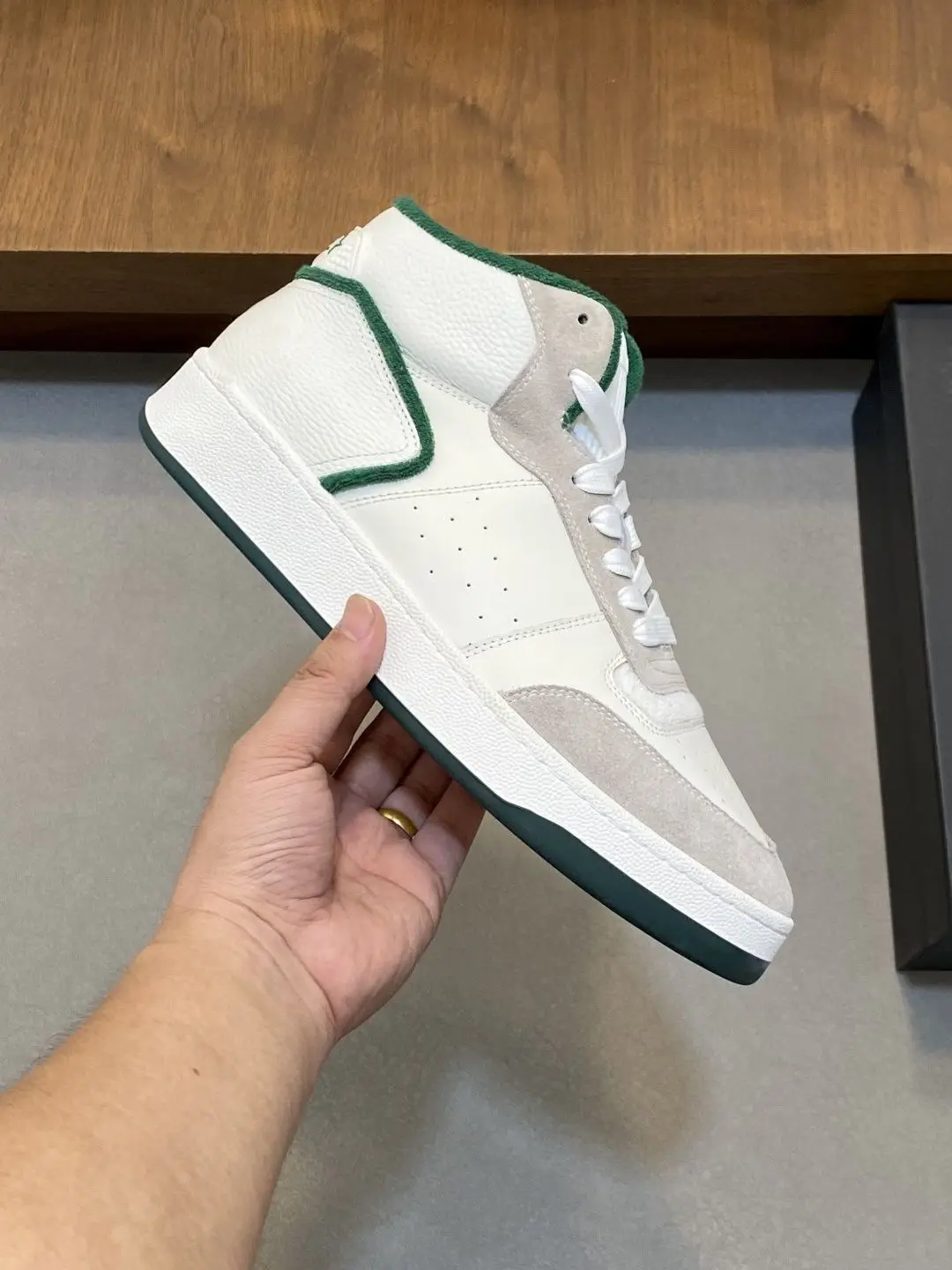 Unisex Off White Grey Green Color Block High Top Sneakers Suede Leather Patchwork Perforated Breathable Flat Street Skate Footwear for Men Women