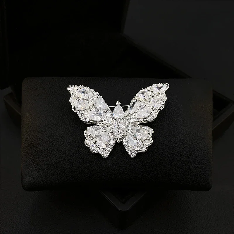 

High-Grade Design Butterfly Brooch Women's Luxury Suit Coat Neckline Clothes Accessories Elegant Insect Pin Corsage Jewelry 5503