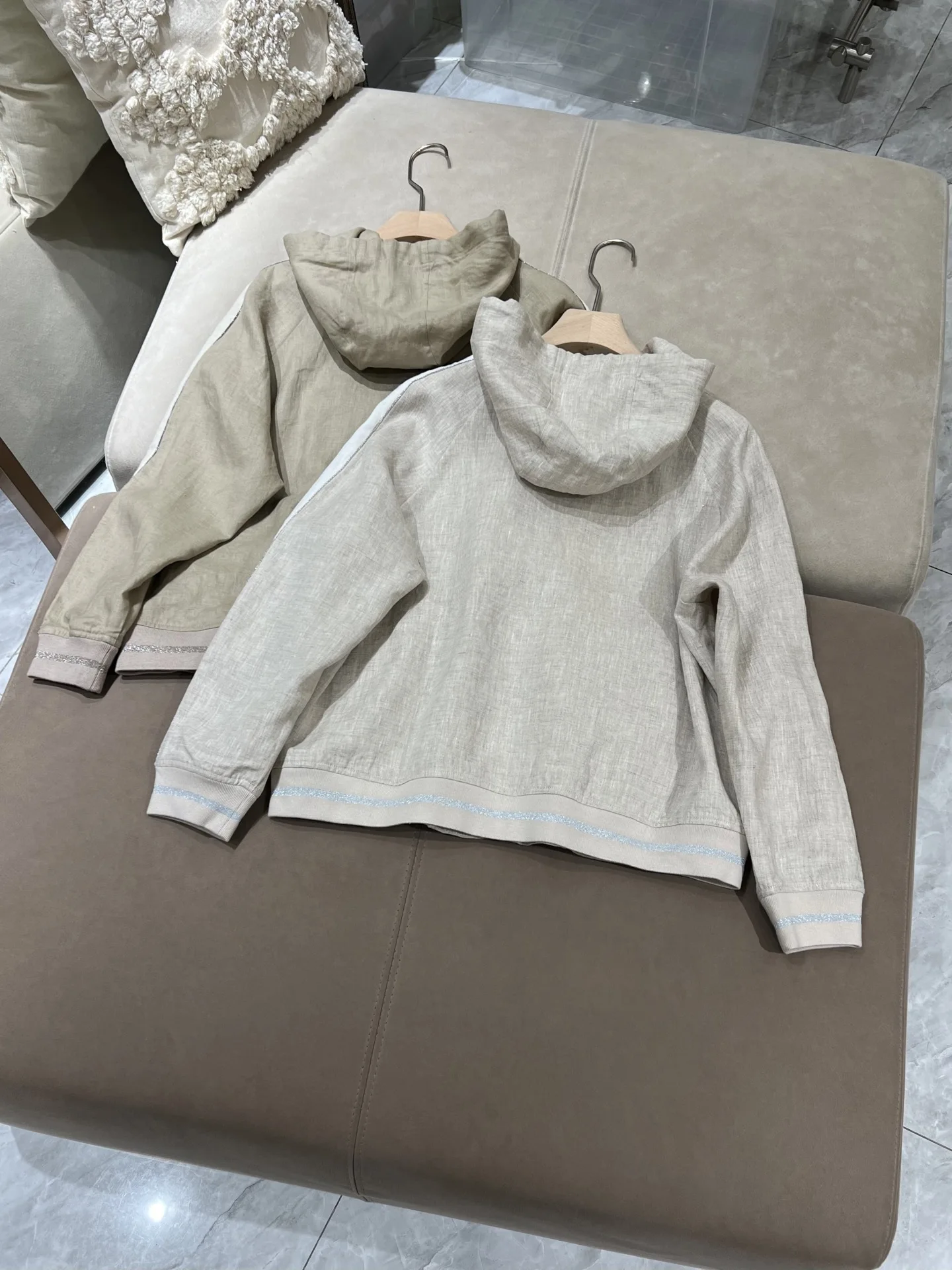 

Льняная куртка с капюшоном на молнии, прямые широкие брюки, универсальный повседневный спортивный комплект для женщин