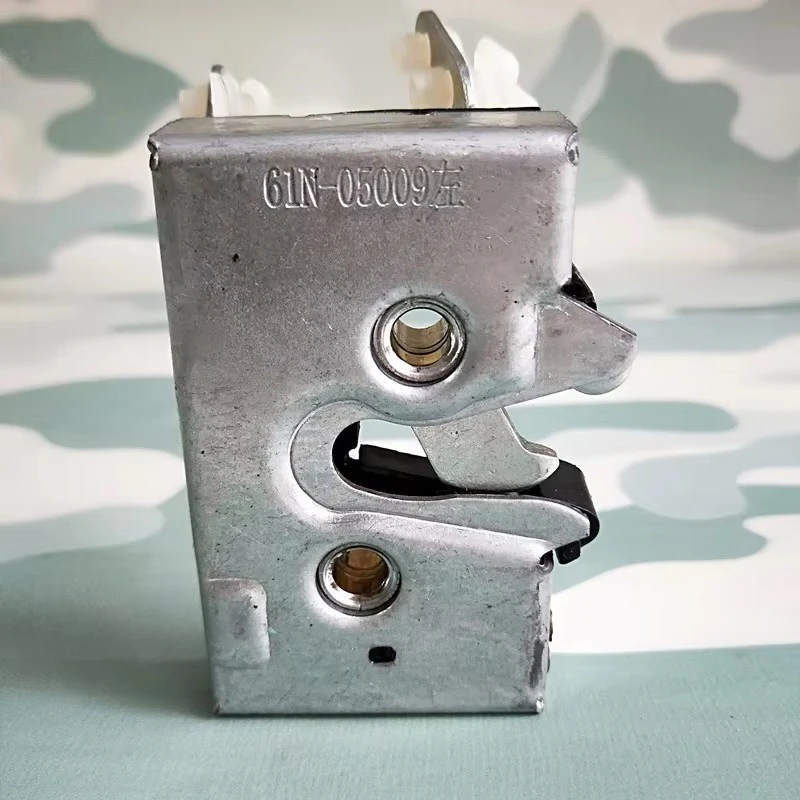Applicable To Construction Machinery Parts EQ153 Cab Door Lock Block Assembly 61N-05009